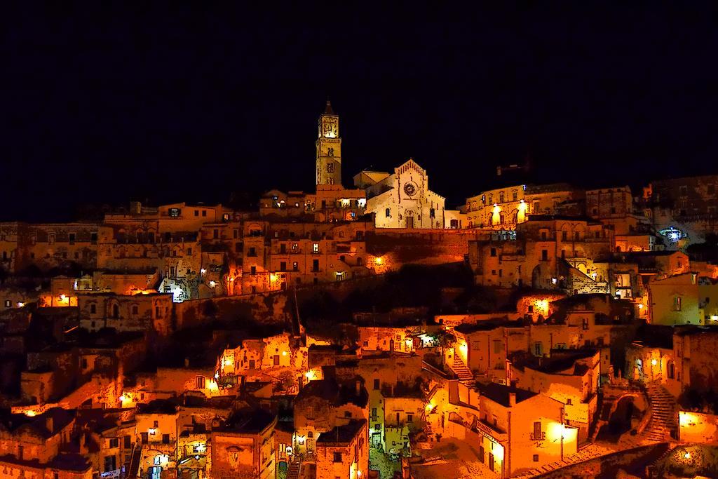 Roseus La Casa Vacanze Nei Sassi Villa Matera Luaran gambar